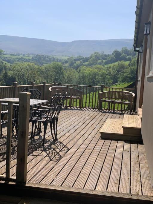 With Outstanding Views Apartment